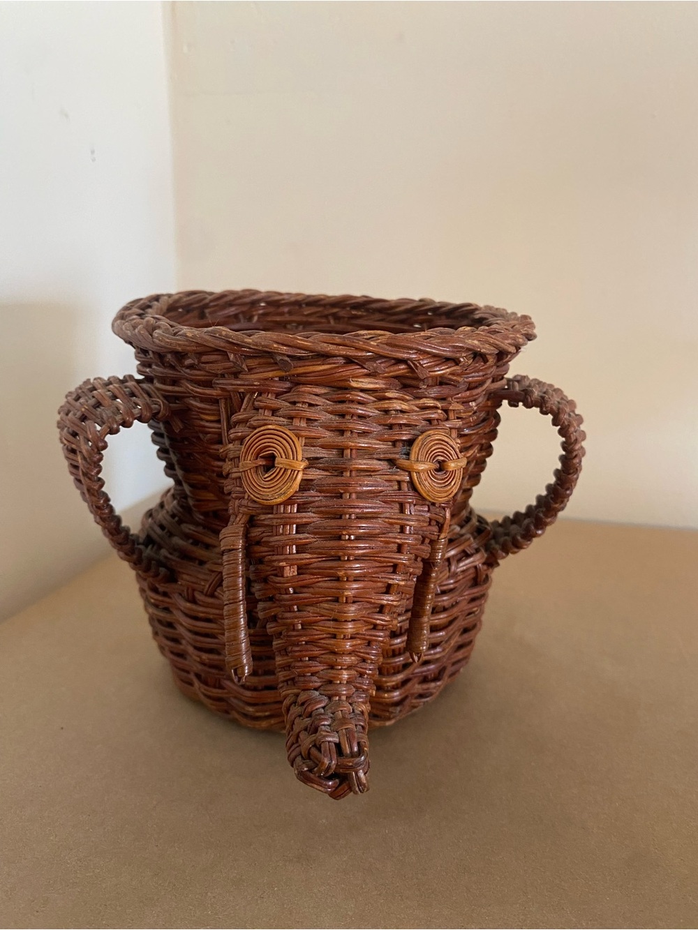 Vintage Elephant Wicker Basket w/ ear handles, planter storage decor cute